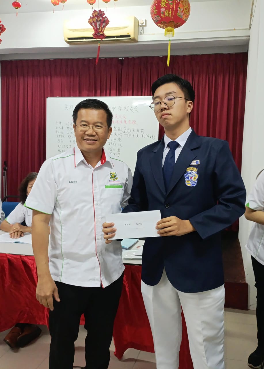 7副主席黎国幸颁发奖励金予得獎者