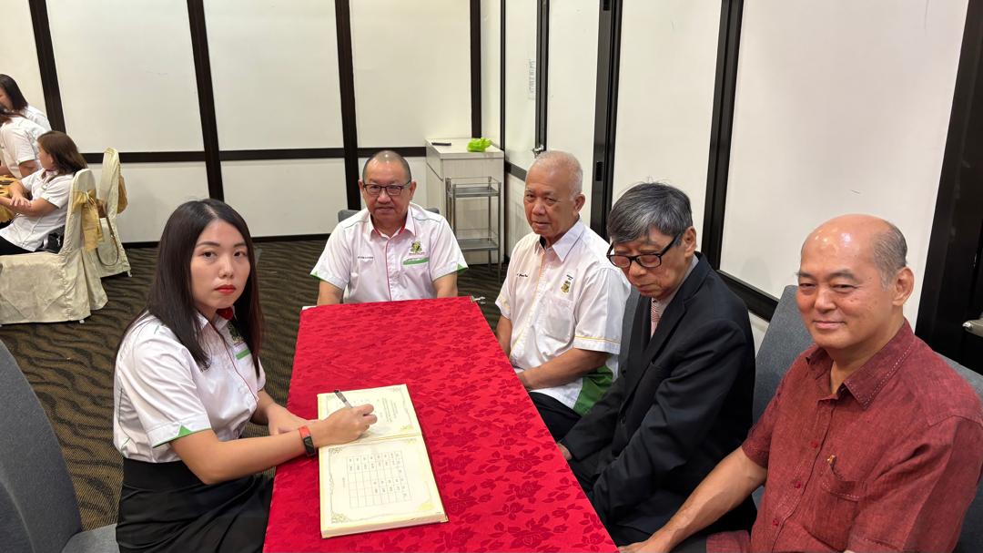 5.06 账政蔡诗婷