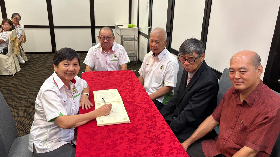 5.14 理事侯爱雪